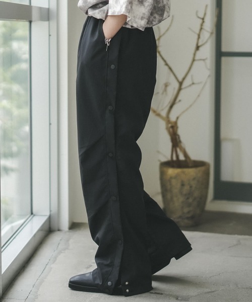 Shoowtime(ショウタイム)の「サイドメッシュナイロンプルオンパンツ(その他パンツ・メンズ・ブラック/カーキ・MEDIUM/LARGE/XX-LARGE/X-LARGE)」の20枚目の写真