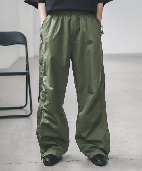 Shoowtime(ショウタイム)の「サイドメッシュナイロンプルオンパンツ(その他パンツ・メンズ・ブラック/カーキ・MEDIUM/LARGE/XX-LARGE/X-LARGE)」の16枚目の写真