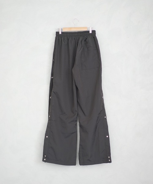 Shoowtime(ショウタイム)の「サイドメッシュナイロンプルオンパンツ(その他パンツ・メンズ・ブラック/カーキ・MEDIUM/LARGE/XX-LARGE/X-LARGE)」の11枚目の写真