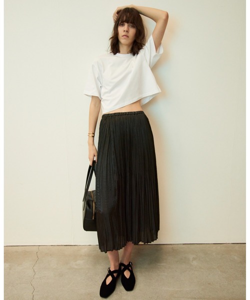 Mila Owen（ミラオーウェン）の「ラインカーブバングル（バングル/リストバンド・レディース・ゴールド/シルバー・FREE）」の4枚目の写真