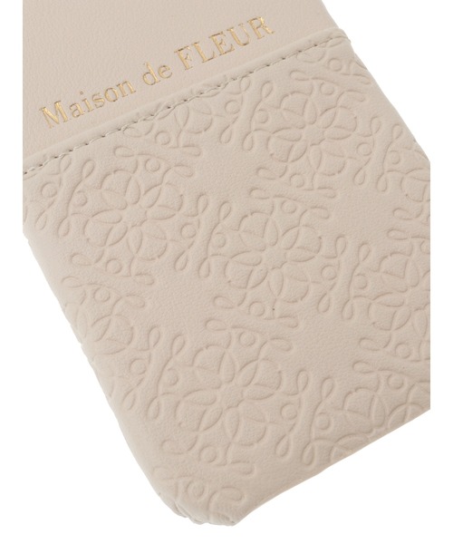 Maison de FLEUR（メゾンドフルール）の「FLEURモノグラムアイフォン15ケース（スマホケース/カバー・レディース・ピンクベージュ/ライトベージュ/ブラック・FREE）」の4枚目の写真