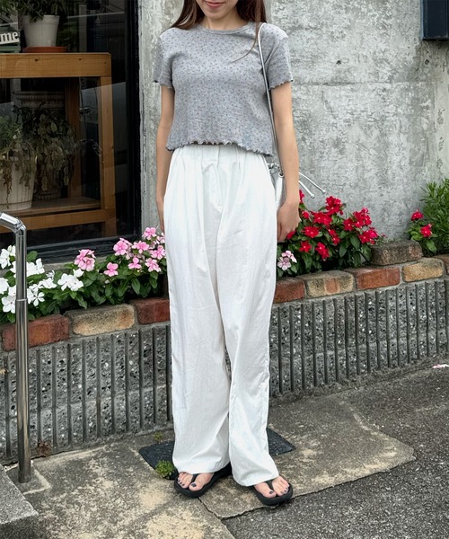 LE MORE（リモア）の「フラワーショートワッフルTシャツ（Tシャツ/カットソー・レディース・アイボリー/グレー・FREE）」の4枚目の写真