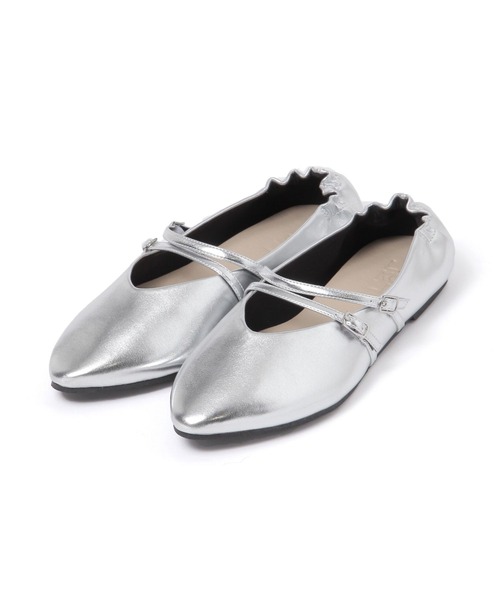 LAKOLE(ラコレ)の「【卒入式/オケージョンにも】ギャザーダブルストラップパンプス / 135005(パンプス・レディース・ブラック/オフホワイト/シルバー・SMALL/MEDIUM/LARGE)」の6枚目の写真