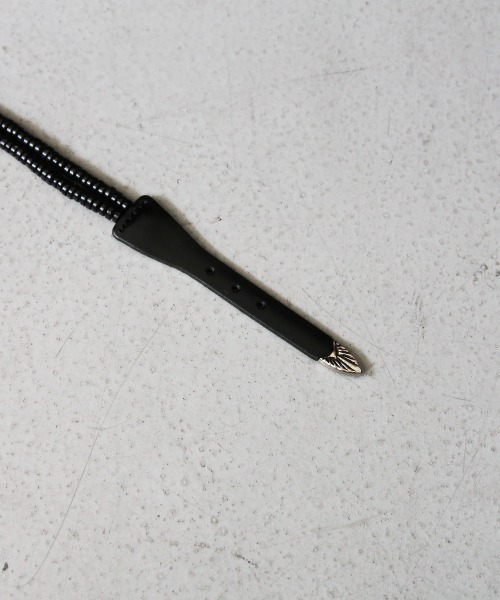 TOGA VIRILIS（トーガ ビリリース）の「TOGA VIRILIS Beads leather bangle（その他小物・メンズ・ブラック・ONE SIZE）」の3枚目の写真