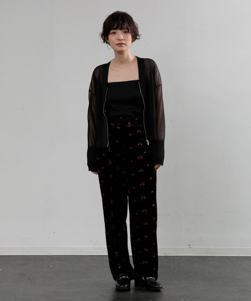 AMERICAN RAG CIE（アメリカンラグシー）の「【ARC】ZIP Vネックカーディガン（カーディガン/ボレロ・レディース・ブラック/イエロー・FREE）」の4枚目の写真