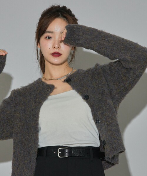 PUBLUX（パブリュクス）の「PUBLUX/パブリュクス モヘア タッチ クルーネックカーディガン　限定展開（カーディガン/ボレロ・レディース・ピンク/ブラウン/ナチュラル/イエロー・ﾌﾘ-）」の13枚目の写真