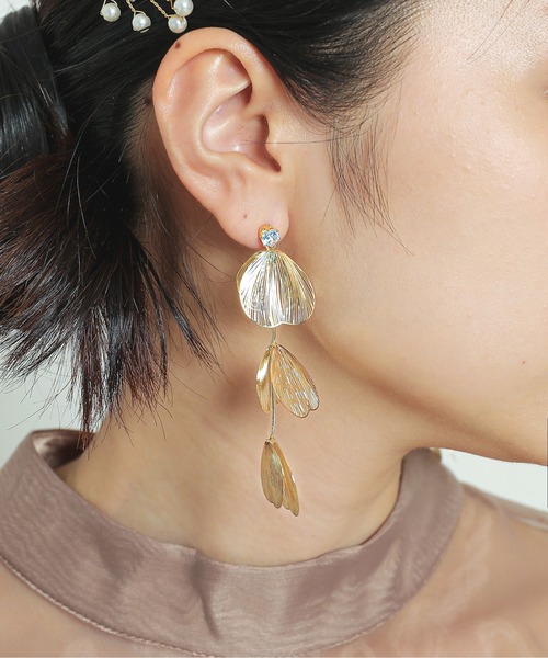 メタル リーフ ロングピアス（ピアス（両耳用））｜Kana（カナ