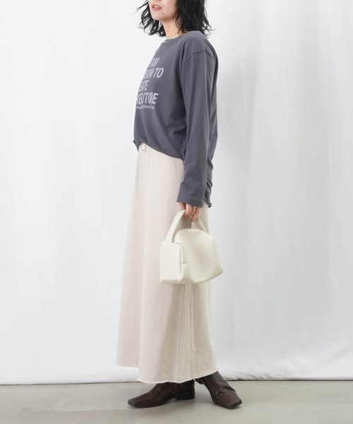 LUCA/LADY LUCK LUCA(ルカ/レディラックルカ)の「LC/LLL バイオ天竺ロゴロンT / ラウンドヘムロゴプリントTee(Tシャツ/カットソー・レディース・ブラウン/チャコールグレー/オフホワイト・FREE)」の13枚目の写真