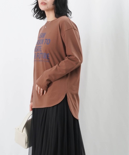 LUCA/LADY LUCK LUCA(ルカ/レディラックルカ)の「LC/LLL バイオ天竺ロゴロンT / ラウンドヘムロゴプリントTee(Tシャツ/カットソー・レディース・ブラウン/チャコールグレー/オフホワイト・FREE)」の19枚目の写真