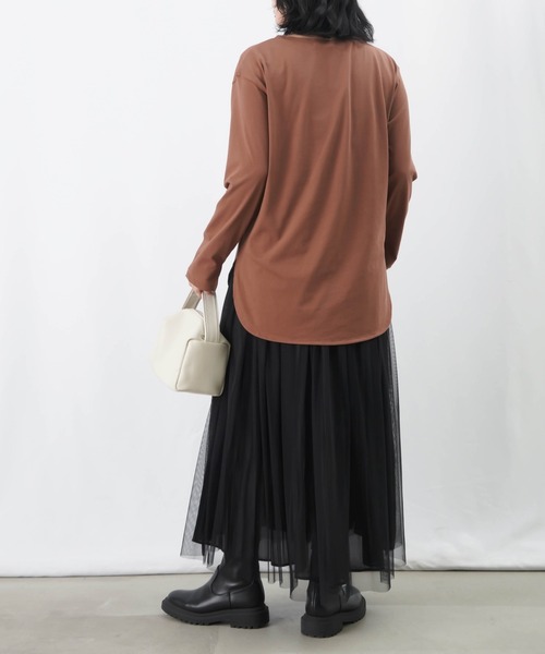 LUCA/LADY LUCK LUCA(ルカ/レディラックルカ)の「LC/LLL バイオ天竺ロゴロンT / ラウンドヘムロゴプリントTee(Tシャツ/カットソー・レディース・ブラウン/チャコールグレー/オフホワイト・FREE)」の22枚目の写真