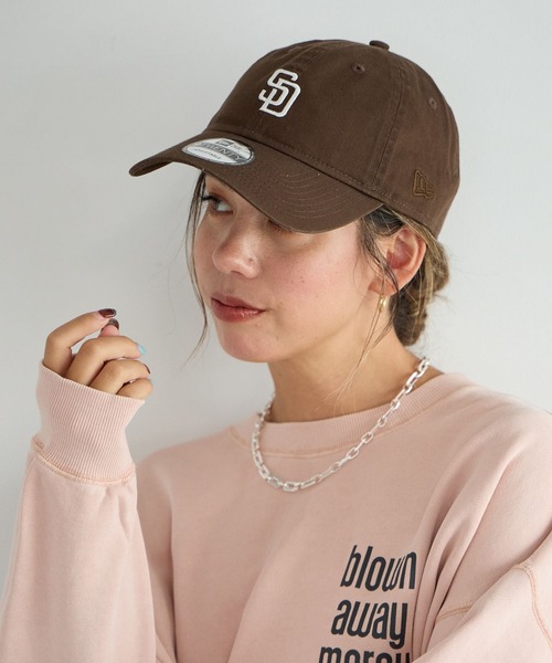 NEW ERA(ニューエラ)の「【NEW ERA(ニューエラ)】MIDLOGO CAP(WOMEN)(キャップ・レディース・ベージュ/ブラック/ブラウン・FREE)」の3枚目の写真