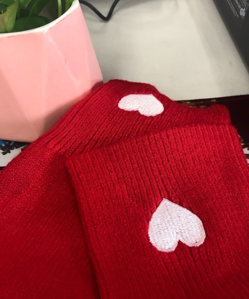 Miniministore(ミニミニストア)の「ニットセーター ハイネック ハート柄(ニット/セーター・レディース・ブラック/レッド/ホワイト・FREE)」の19枚目の写真