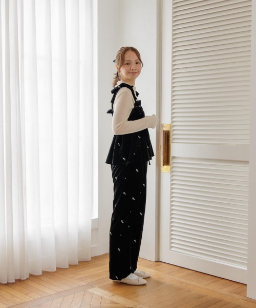 flower(フラワー)の「ベロアエンブロイダリーパンツ(その他パンツ・レディース・ブラック/ベージュ・FREE)」の22枚目の写真