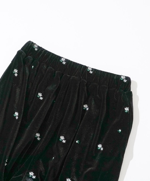 flower(フラワー)の「ベロアエンブロイダリーパンツ(その他パンツ・レディース・ブラック/ベージュ・FREE)」の13枚目の写真