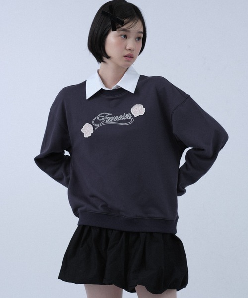 FCMM(エフシーエムエム)の「ROSE EMBROIDERY CREWNECK SWEAT/ローズエンブロイダリークルーネックスウェット(スウェット・レディース・ネイビー/ピンク/ホワイト・SMALL/MEDIUM)」の12枚目の写真