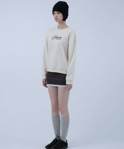 FCMM(エフシーエムエム)の「ROSE EMBROIDERY CREWNECK SWEAT/ローズエンブロイダリークルーネックスウェット(スウェット・レディース・ネイビー/ピンク/ホワイト・SMALL/MEDIUM)」の5枚目の写真