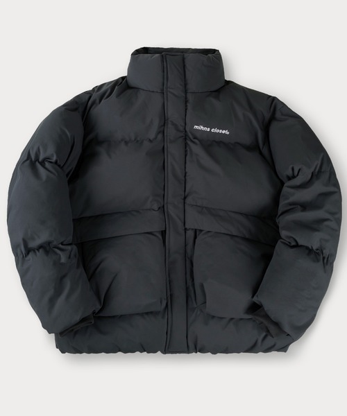 mihns closet(ミンズクローゼット)の「【0】【mihns closet/ミンズクローゼット】ワンポイントロゴ ビッグポケット ボリューム ファイバー ダウンジャケット(ダウンジャケット/コート・レディース・ブラック/セージグリーン/オフホワイト/ネイビー・M/L/XL)」の4枚目の写真
