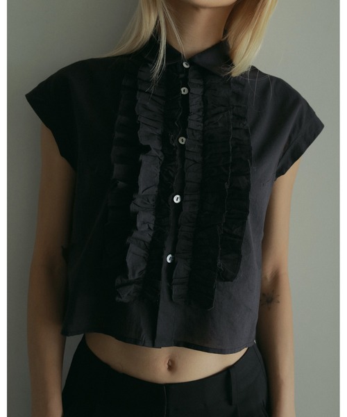 anuke（アンヌーク）の「Sleeveless Frill Blouse（シャツ/ブラウス・レディース・ホワイト/マルチ/ブラック・FREE）」の5枚目の写真