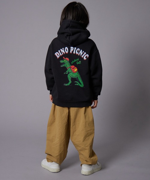 PAIRMANON STREET（ペアマノンストリート）の「【PAIRMANON STREET】裏起毛 マルチ グラフィック プリント パーカー（パーカー・キッズ・テラコッタ/レッド系その他/ベージュ系その他/ベージュ系その他2/グレー系その他2/グレー系その他3/ブルー系その他/グレー系その他/ブラック系その他2/ブラック系その他/ブラック系その他3/イエロー系その他・100/110/120/150/90/130/140/160）」の16枚目の写真