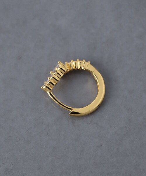 UNITED ARROWS(ユナイテッドアローズ)の「ミニ パヴェ フープピアス(ピアス(両耳用)・レディース・ゴールド/シルバー・FREE)」の5枚目の写真