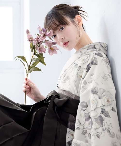floroレディース袴4点セット （着物・襦袢・下帯・袴）（着物）｜SOUBIEN（ソウビエン）