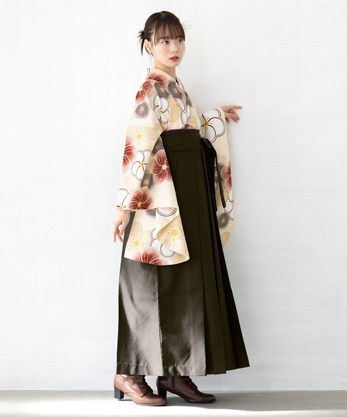 floroレディース袴4点セット （着物・襦袢・下帯・袴）（着物）｜SOUBIEN（ソウビエン）