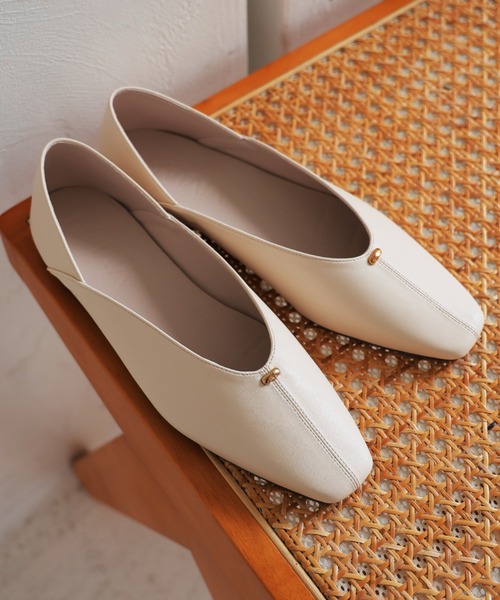 美品✨VIVAIA パンプス スクエアトゥ ベージュ ニット 洗える 39 VIVAIA ベージュ スクエアトゥパンプス - メルカリ