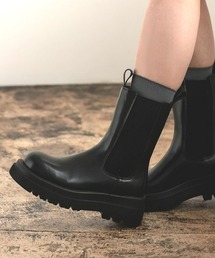 サイドゴアミドルブーツ