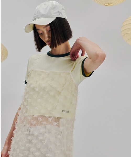 emmi(エミ)の「【emmi|NEW ERA】9TWENTYサテンキャップ(キャップ・レディース・ネイビー/ピンク/アイボリー・FREE)」の2枚目の写真
