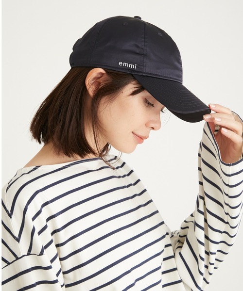 emmi(エミ)の「【emmi|NEW ERA】9TWENTYサテンキャップ(キャップ・レディース・ネイビー/ピンク/アイボリー・FREE)」の8枚目の写真