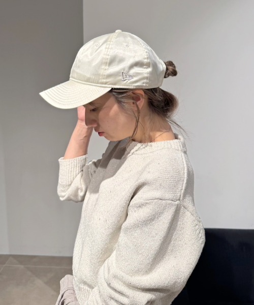 emmi(エミ)の「【emmi|NEW ERA】9TWENTYサテンキャップ(キャップ・レディース・ネイビー/ピンク/アイボリー・FREE)」の21枚目の写真