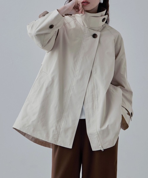 etoll.(エトル)の「2wayスタンドカラーAラインコート(トレンチコート・レディース・アイボリー/ベージュ/ブラック・M)」の3枚目の写真