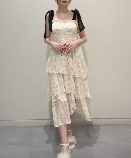 one way（ワンウェイ）の「ティアードシャーリングキャミワンピース（ワンピース・レディース・ホワイト系その他/ブラック系その他/ピンク/ブラック/イエロー系その他/ブルー系その他・FREE）」の6枚目の写真