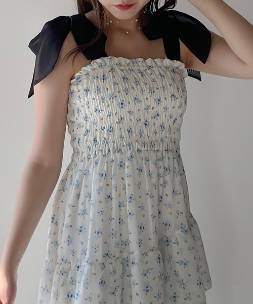 one way（ワンウェイ）の「ティアードシャーリングキャミワンピース（ワンピース・レディース・ホワイト系その他/ブラック系その他/ピンク/ブラック/イエロー系その他/ブルー系その他・FREE）」の8枚目の写真