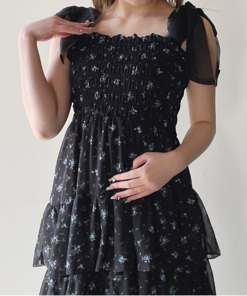 one way（ワンウェイ）の「ティアードシャーリングキャミワンピース（ワンピース・レディース・ホワイト系その他/ブラック系その他/ピンク/ブラック/イエロー系その他/ブルー系その他・FREE）」の22枚目の写真