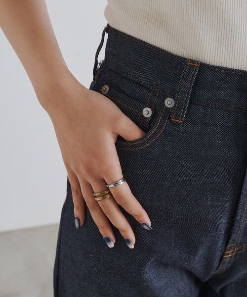 Lui's(ルイス)の「ogamo レザーライクバギーパンツ(デニムパンツ・レディース・インディゴブルー・S)」の14枚目の写真