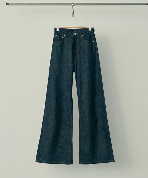 Lui's(ルイス)の「ogamo レザーライクバギーパンツ(デニムパンツ・レディース・インディゴブルー・S)」の2枚目の写真