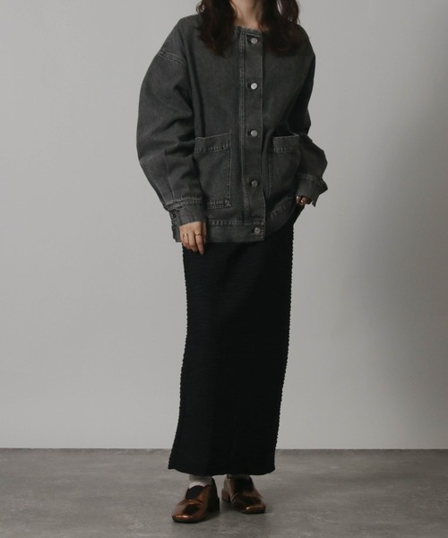 Social GIRL(ソーシャルガール)の「ボリューム袖 ノーカラー カットオフ オーバーサイズ デニムジャケット(デニムジャケット・レディース・ブラック/ライトブルー/ブルー・M/L)」の11枚目の写真