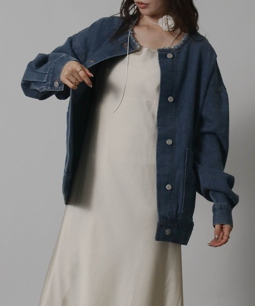 Social GIRL(ソーシャルガール)の「ボリューム袖 ノーカラー カットオフ オーバーサイズ デニムジャケット(デニムジャケット・レディース・ブラック/ライトブルー/ブルー・M/L)」の22枚目の写真