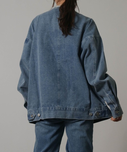Social GIRL(ソーシャルガール)の「ボリューム袖 ノーカラー カットオフ オーバーサイズ デニムジャケット(デニムジャケット・レディース・ブラック/ライトブルー/ブルー・M/L)」の14枚目の写真