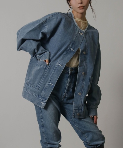 Social GIRL(ソーシャルガール)の「ボリューム袖 ノーカラー カットオフ オーバーサイズ デニムジャケット(デニムジャケット・レディース・ブラック/ライトブルー/ブルー・M/L)」の15枚目の写真