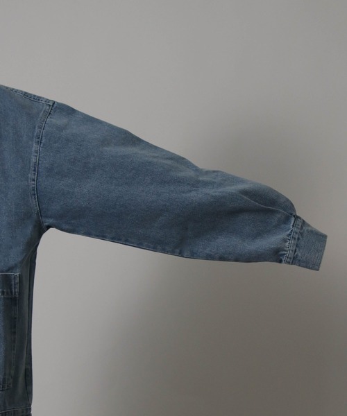 Social GIRL(ソーシャルガール)の「ボリューム袖 ノーカラー カットオフ オーバーサイズ デニムジャケット(デニムジャケット・レディース・ブラック/ライトブルー/ブルー・M/L)」の20枚目の写真