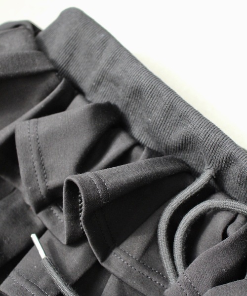 SANSeLF(サンセルフ)の「ティアードフリルスカートパンツ【SANSeLF】sanw25s024(スカート・レディース・ブラック/グレー・FREE)」の17枚目の写真