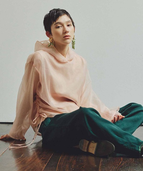 MEDE19F(メデジュウキュウ)の「MEDE19F カットソー裏地付きシアーフーディー(パーカー・レディース・ブラック/ピンクベージュ・M/L/LL)」の8枚目の写真