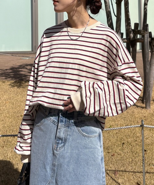 ISOOK(アイスー)の「【ISOOK / アイスー】オーバーサイズカラーボーダーTシャツ / ビックシルエット 長袖 ロンT ロングスリーブ クルーネック ユニセックス 細ボーダー 青 緑 白 ネイビー グリーン アイボリー ZOZOTOWN限定(Tシャツ/カットソー・レディース・ネイビー/グリーン/アイボリー・FREE)」の1枚目の写真