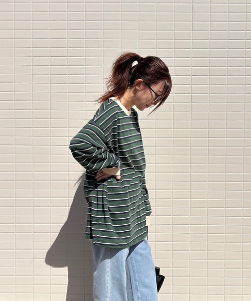 ISOOK(アイスー)の「【ISOOK / アイスー】オーバーサイズカラーボーダーTシャツ / ビックシルエット 長袖 ロンT ロングスリーブ クルーネック ユニセックス 細ボーダー 青 緑 白 ネイビー グリーン アイボリー ZOZOTOWN限定(Tシャツ/カットソー・レディース・ネイビー/グリーン/アイボリー・FREE)」の7枚目の写真