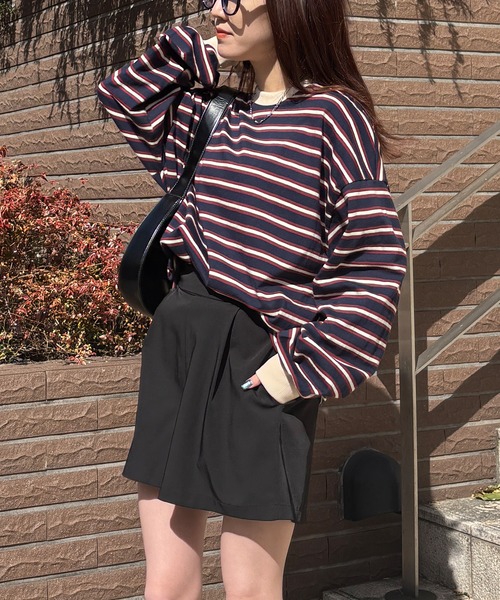ISOOK(アイスー)の「【ISOOK / アイスー】オーバーサイズカラーボーダーTシャツ / ビックシルエット 長袖 ロンT ロングスリーブ クルーネック ユニセックス 細ボーダー 青 緑 白 ネイビー グリーン アイボリー ZOZOTOWN限定(Tシャツ/カットソー・レディース・ネイビー/グリーン/アイボリー・FREE)」の14枚目の写真
