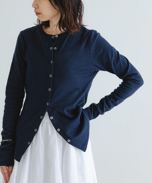 URBAN RESEARCH(アーバンリサーチ)の「『MADE IN JAPAN』セッケツクルーネックカーディガン(カーディガン/ボレロ・レディース・ネイビー/オフホワイト/グレー系その他・FREE)」の3枚目の写真