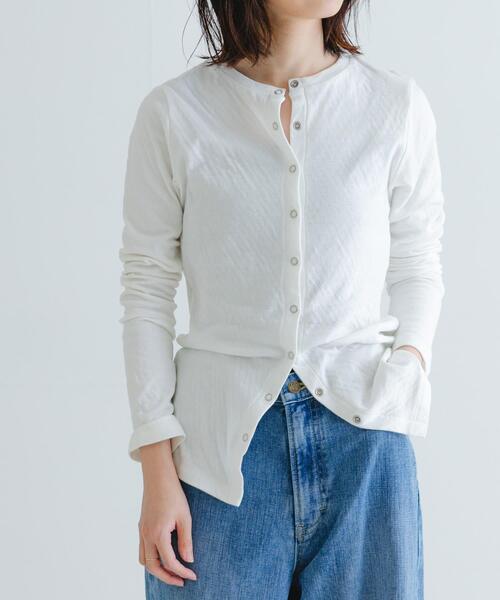 URBAN RESEARCH(アーバンリサーチ)の「『MADE IN JAPAN』セッケツクルーネックカーディガン(カーディガン/ボレロ・レディース・ネイビー/オフホワイト/グレー系その他・FREE)」の4枚目の写真