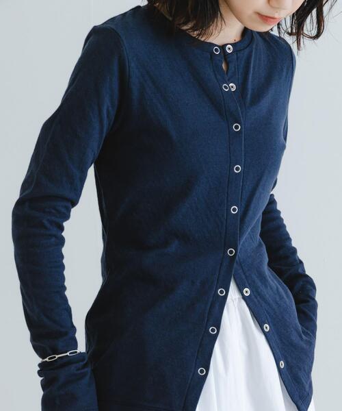 URBAN RESEARCH(アーバンリサーチ)の「『MADE IN JAPAN』セッケツクルーネックカーディガン(カーディガン/ボレロ・レディース・ネイビー/オフホワイト/グレー系その他・FREE)」の16枚目の写真